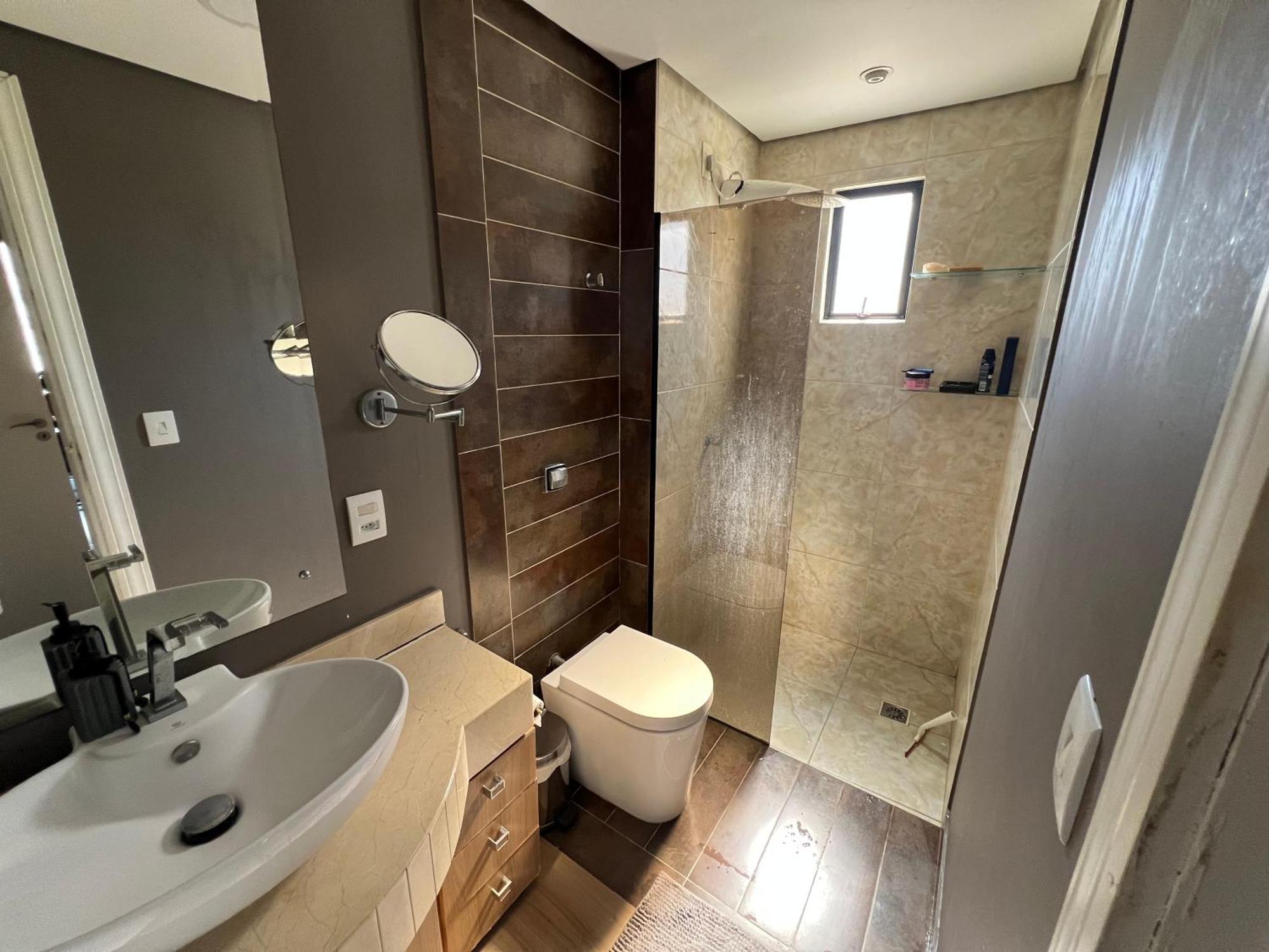 Apartamento Bem Localizado 1 Quadra Do Mar - Cento De Balneario Camboriu