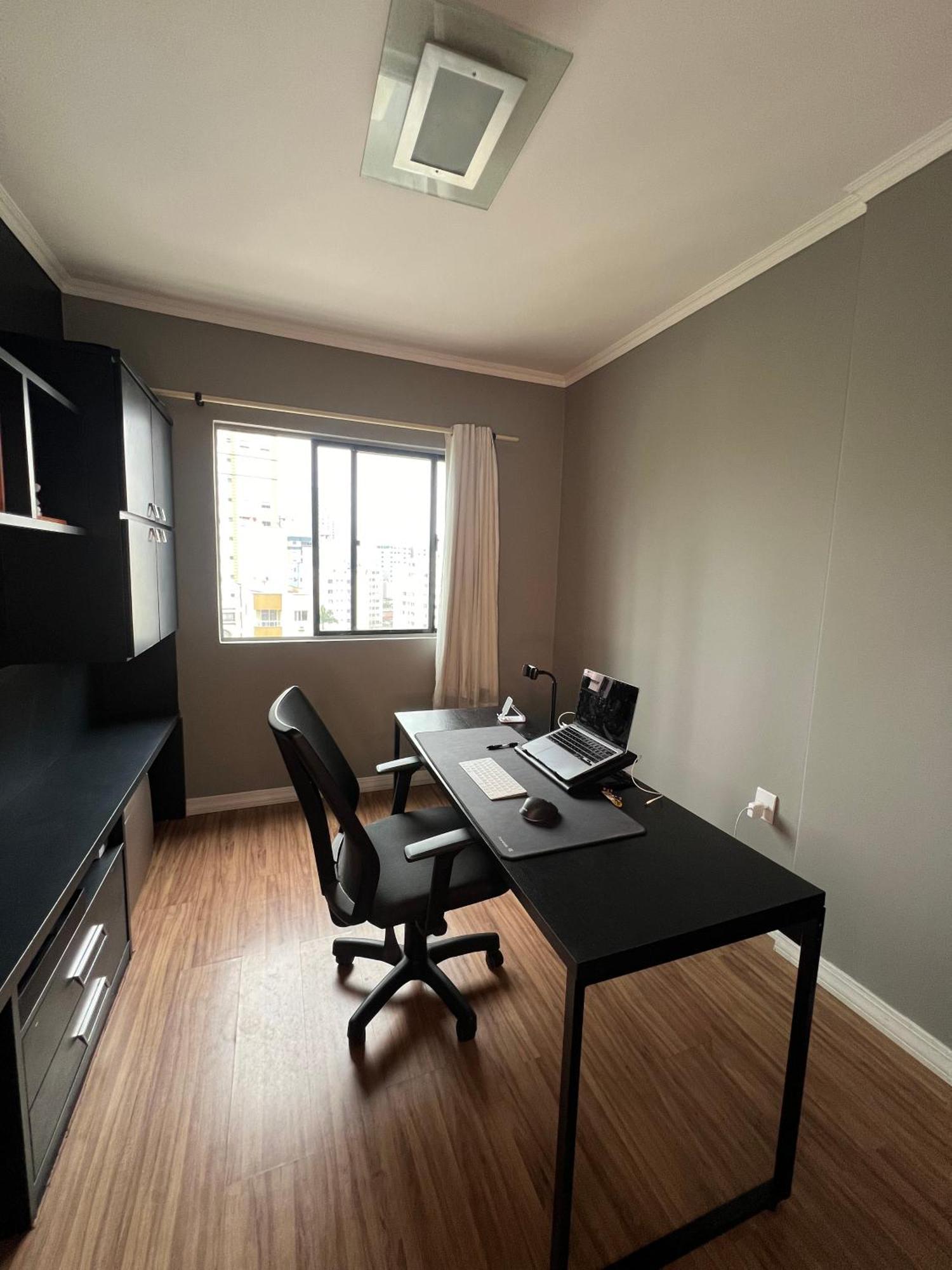 Apartamento Bem Localizado 1 Quadra Do Mar - Cento De *